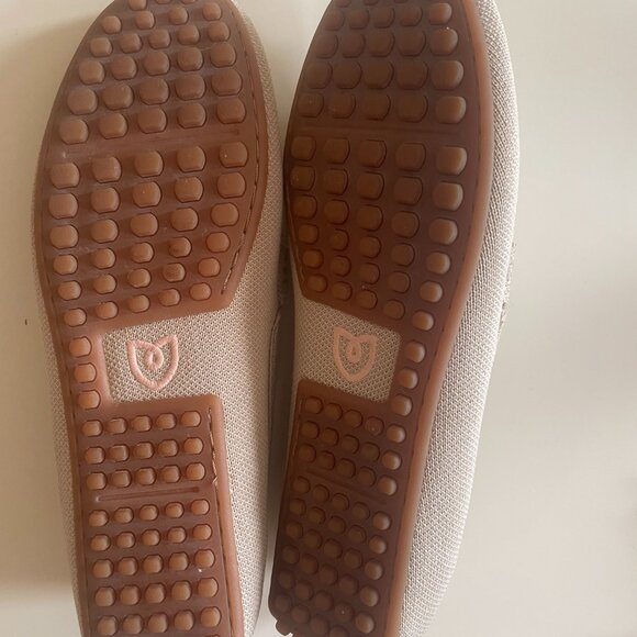 Rothys' Driver in Sesame, Size 8.5 - Picture 3 of 5